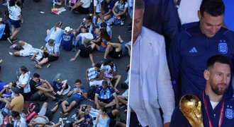 Šílené oslavy v Argentině: Evakuace Messiho a spol. i smrt! Chlapec (5) bojuje o život