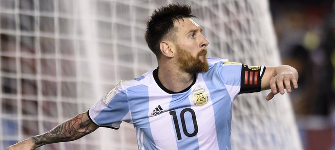 Kapitán Argentiny Lionel Messi rozhodl z penalty duel proti Chile