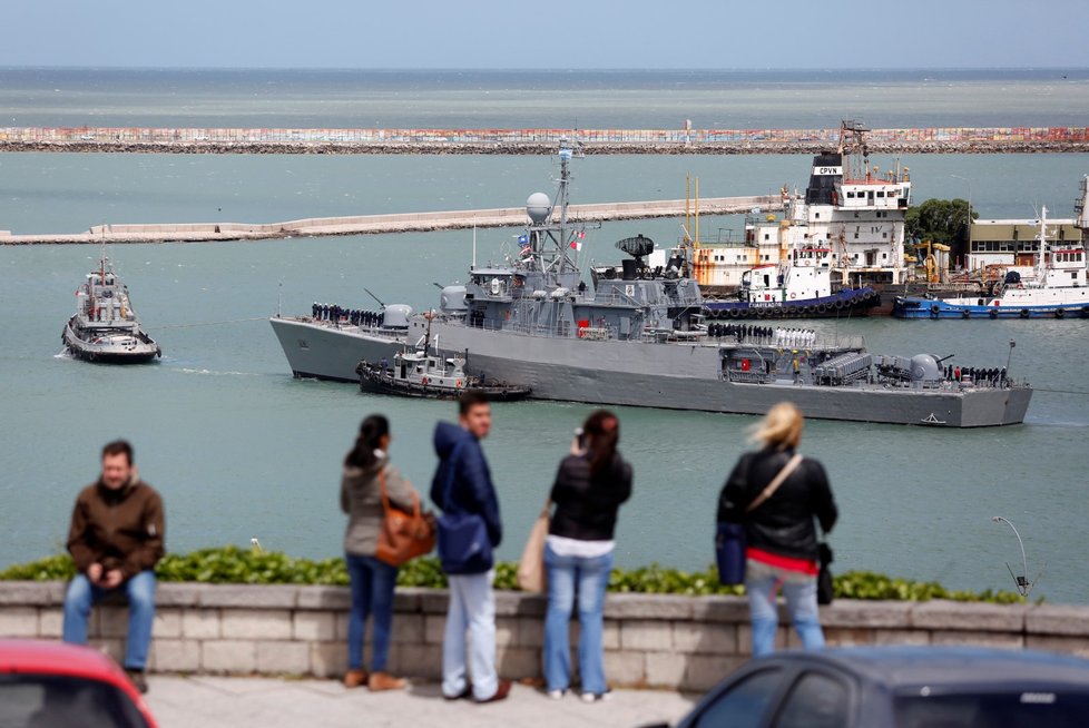 Turisté v námořní základně Mar del Plata.