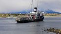 Loď Saint Christopher uvízlá na mělčině v ushuaiském přístavu