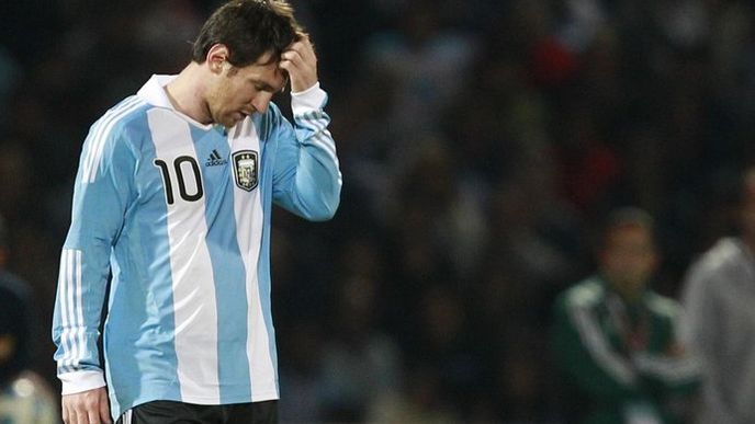 Argentinci sice těžce vyhořeli na turnaji Copa América, ale mohou dál počítat s penězi od Adidasu