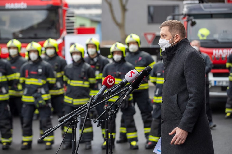 Slavnostní otevření nové hasičské stanice v Argentinské ulici v Praze 7. Zúčastnil se ho i ministr vnitra Vít Rakušan (STAN) (18. ledna 2022)
