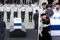 Vystavená rakev Ariela Šarona v Jeruzalémě: Míří k ní tisíce lidí