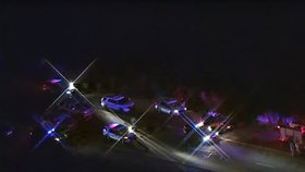 Policistu v Arizoně zachránil ozbrojený kolemjedoucí.