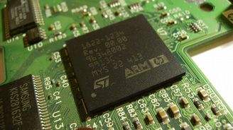 Americký výrobce čipů Nvidia koupí za téměř bilion korun britský ARM Holdings
