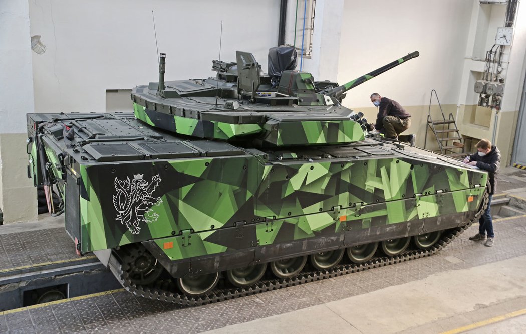 CV90