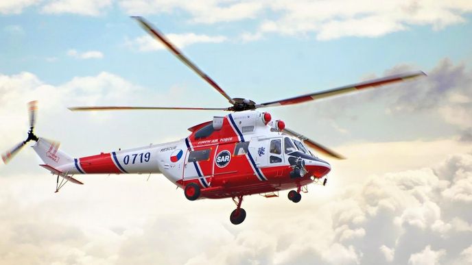 Armáda bude dál používat i záchranářské vrtulníky Sokol