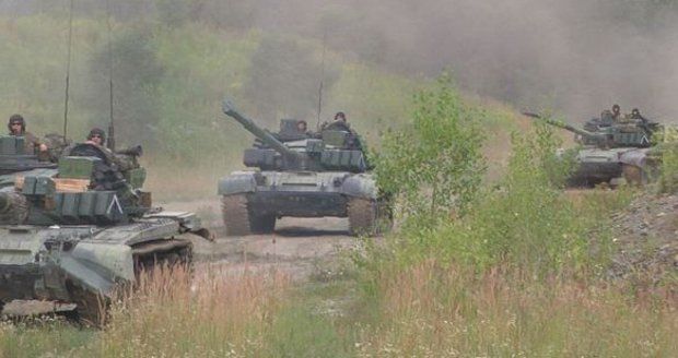 Tanky, obrněné vozy i pandury. Češi odjeli na důležité cvičení NATO