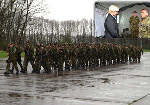 V celé republice cvičily stovky záložáků. Do Ostravy se na jejich práci přijelo podívat velení české armády v čele s ministryní Karlou Šlechtovou.