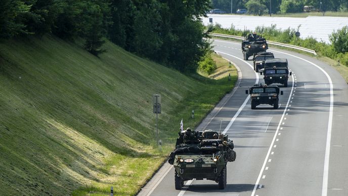 V létě přes Česko projížděl konvoj amerických vojáků, neobešlo se to bez potíží