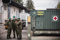 Armáda bude pomáhat bojovat s covidem v dalších nemocnicích. Vojáci dorazí i do léčeben