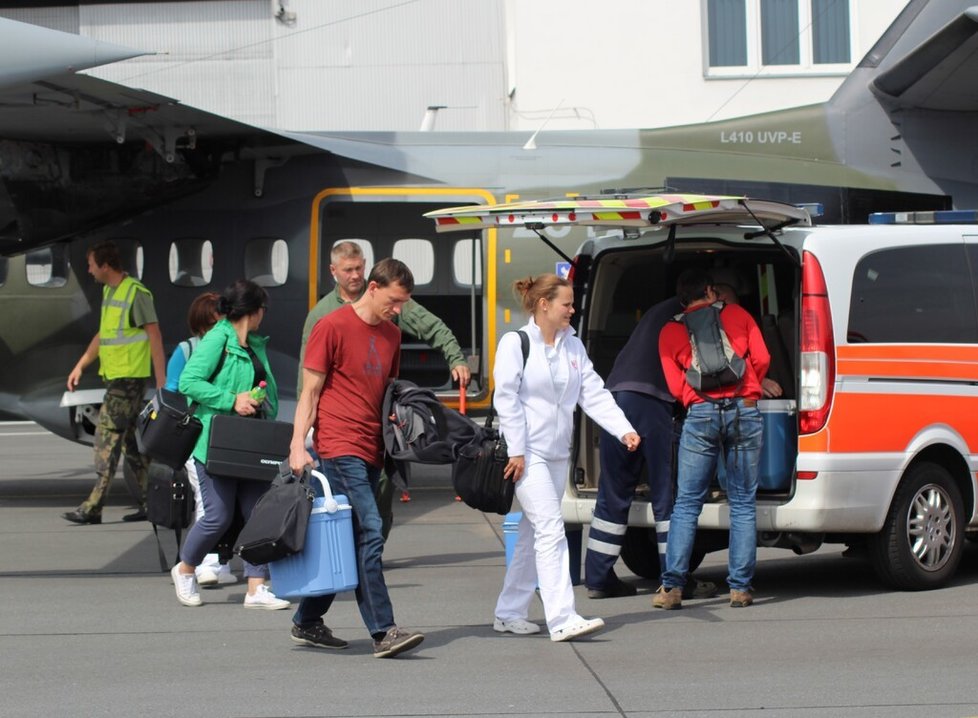 S transportem orgánů pomáhá armáda.