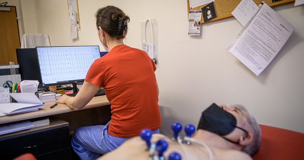 Andrea Pekárková pracuje jako lékařka v ordinaci pro chudé Armády spásy