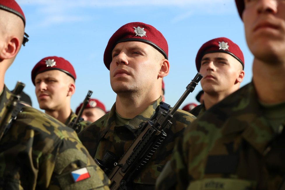 Slavnostní vojenská přísaha na Hradčanském náměstí (27. 10. 2019)