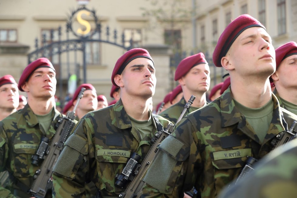 Slavnostní vojenská přísaha na Hradčanském náměstí (27. 10. 2019)