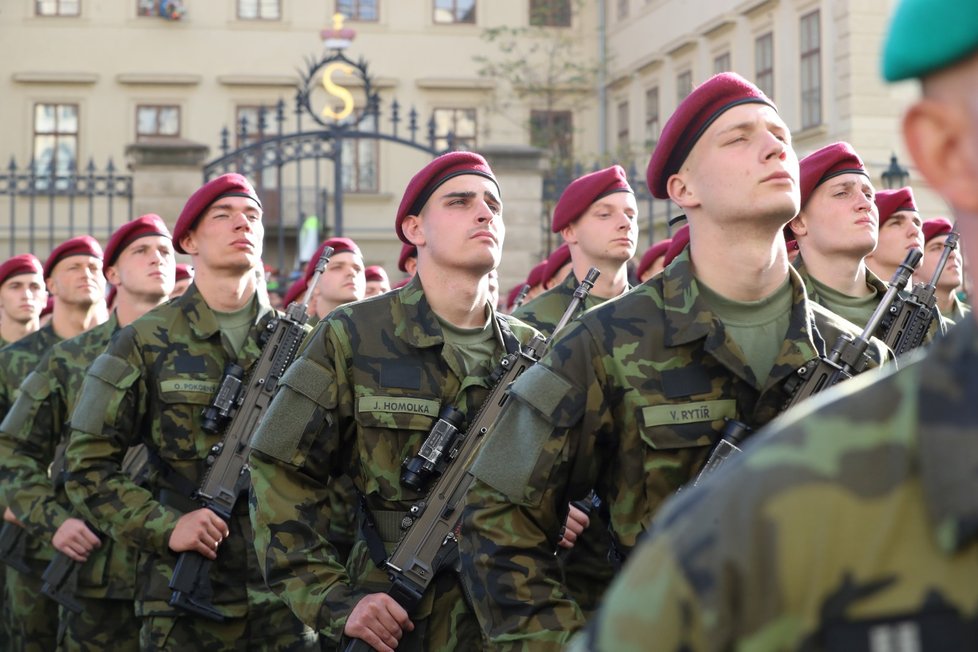 Slavnostní vojenská přísaha na Hradčanském náměstí (27. 10. 2019)