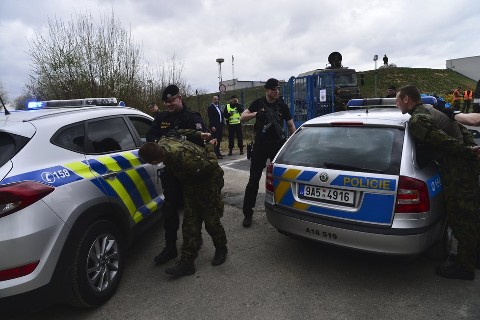 Cvičení probíhá za součinnosti Policie ČR.