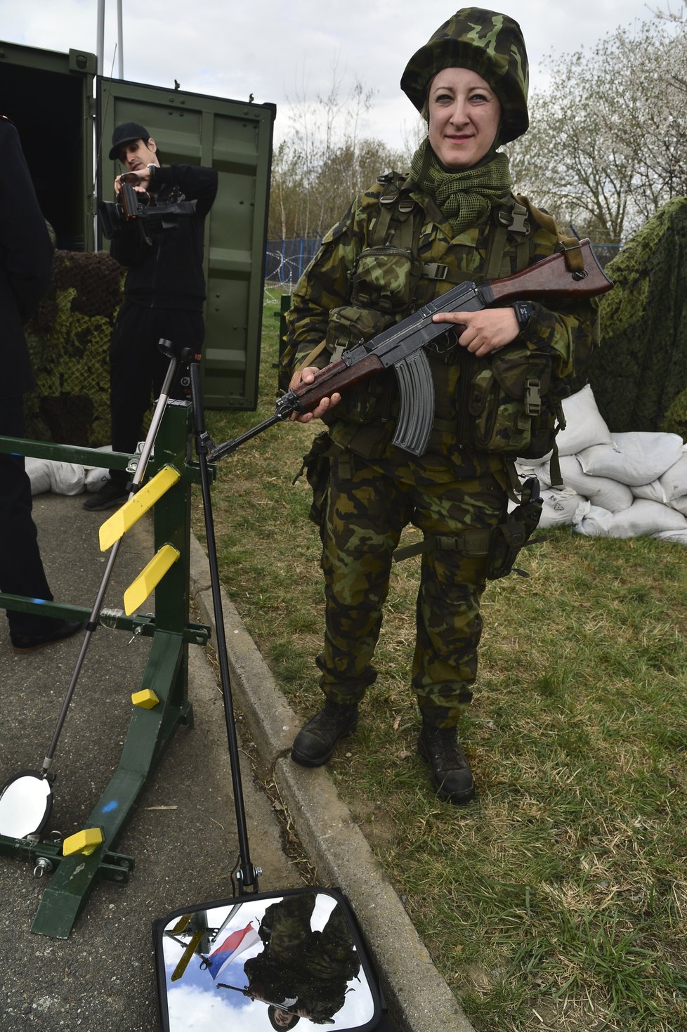 Cvičení se zúčastnili příslušníci i příslušnice aktivních záloh Armády ČR.