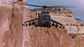 Ve filmu Rambo III z roku 1988 filmaři nakamuflovali západní stroj Aérospatiale SA 330 Puma, tak aby vypadal jako sovětský Mi-24.