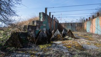 Armáda ustoupila gigafactory. Stát bude pro vojáky hledat náhradu za letiště Líně u Plzně