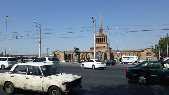 Doprava v Arménii.