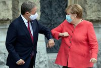 Náhradník Merkelové: Manželku potkal v církevním sboru, u migrantů stál za kancléřkou