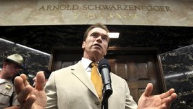Arnold Schwarzenegger končí jako guvernér.
