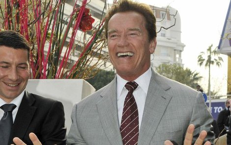 »Šmatlanátor« Arnold už své manželství asi nezachrání...