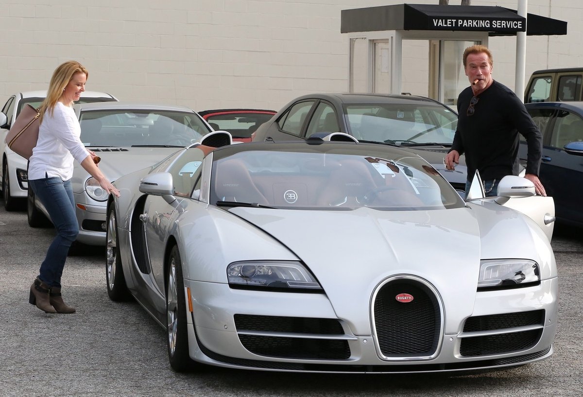 Arnold Schwarzenegger si potrpí na silná, luxusní, extravagantní a hodně velká auta