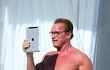 Arnold Schwarzenegger má stále svalnaté tělo. Jak to dělá?
