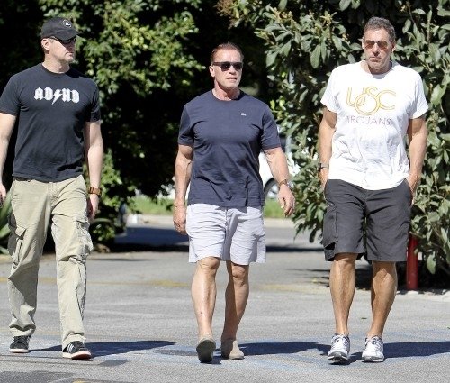Arnold vyrazil v Kalifornii na oběd se svými přáteli