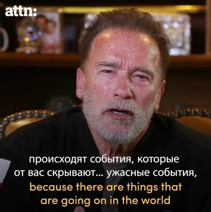 Arnold Schwarzenegger promluvil k ruským vojákům i Putinovi.