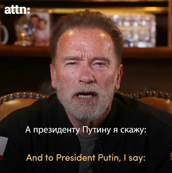 Arnold Schwarzenegger promluvil k ruským vojákům i Putinovi.