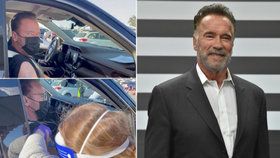 Arnold Schwarzenegger se nechal očkovat proti covidu: Zůstal při tom v autě!