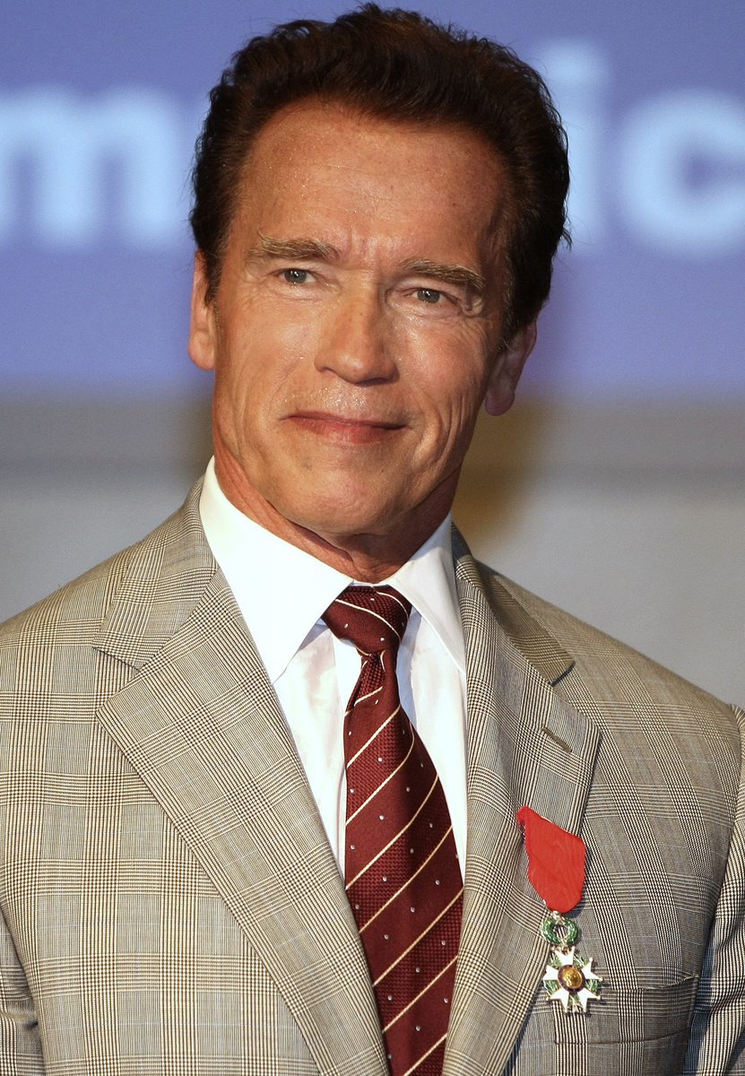 Arnold má asi přemíru testosteronu