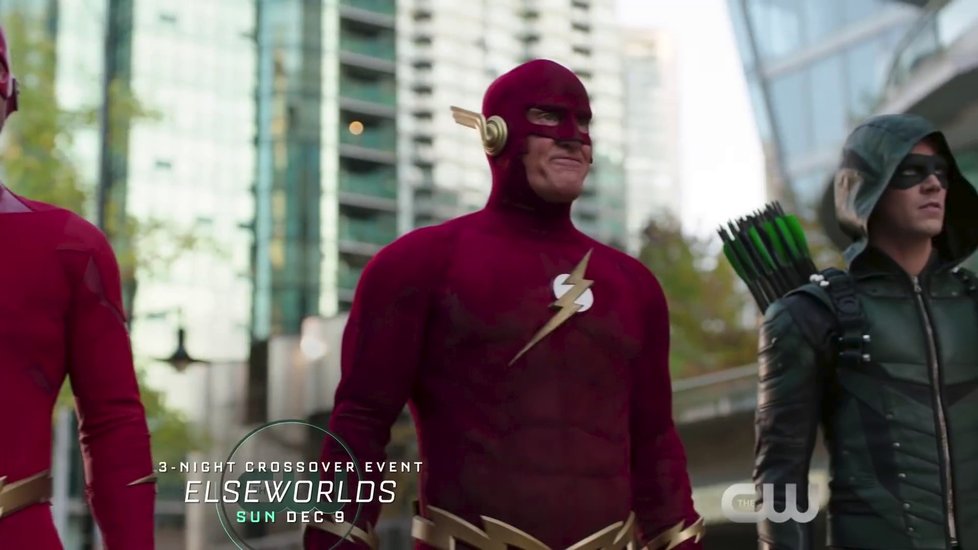 Arrowverse: Záběry z crossoveru Elseworlds.