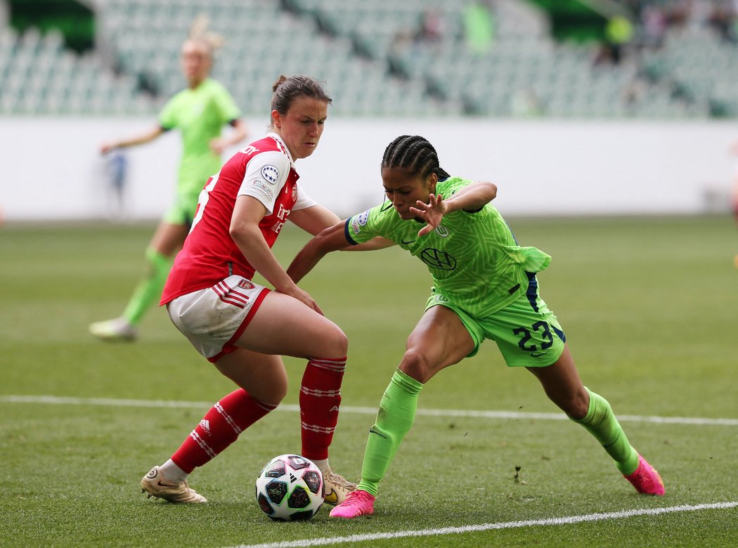 Ženský tým Arsenalu v zápase Ligy mistryň proti Wolfsburgu.