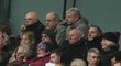Arséne Wenger si odpykává poslední trest na tribuně v zápase proti Hullu