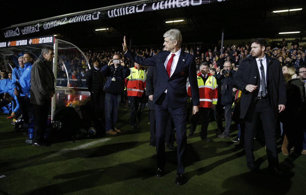 Trenér Arsenalu Arséne Wenger si pohárový duel na hřišti Suttonu užil