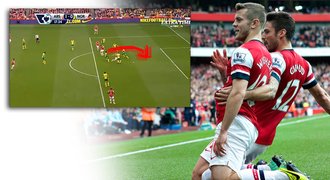 VIDEO: Jedna patička, druhá, třetí! Arsenal vykouzlil dokonalý gól