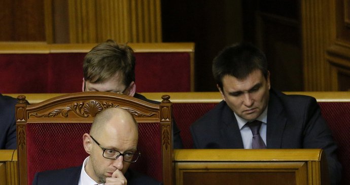 Arsenij Jaceňuk rezignoval na post premiéra.