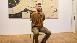 Příběh, z kterého mrazí: Ukrajinský mariňák přišel o obě ruce, dvanáct hodin hledal pomoc Příběh, z kterého mrazí: Ukrajinský mariňák přišel o obě ruce, dvanáct hodin hledal pomoc