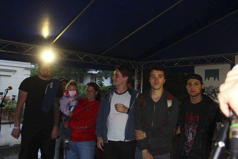 Skupina se na festivalu Jedeš fest II. s Věruškou i fotila.