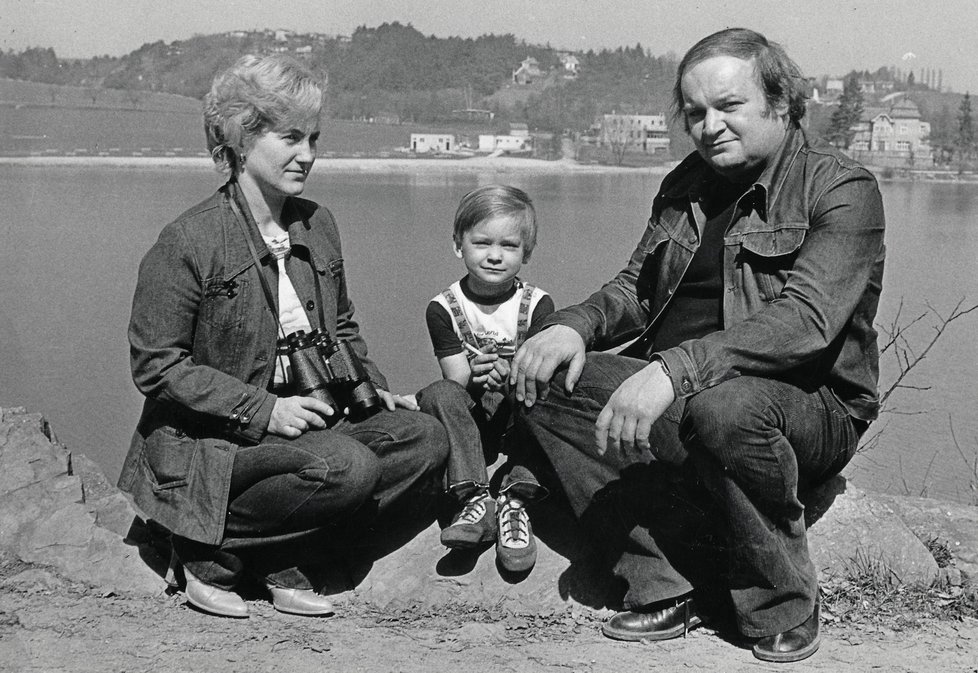 S manželkou a synem, Plumlov 1981, těsně před emigrací.