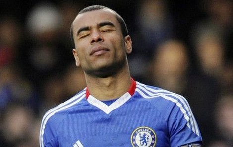 Ashley Cole: Trouba, který je nebezpečený pro své okolí.