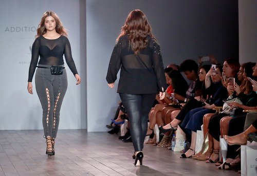 Ashley Graham na newyorském týdnu módy