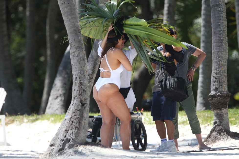 Ashley Graham fotí v Miami.