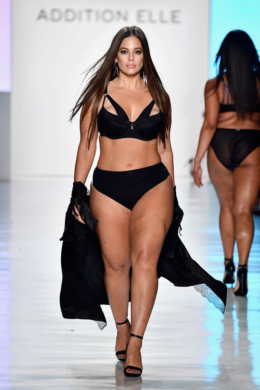 Ashley Graham na newyorském týdnu módy v září 2017