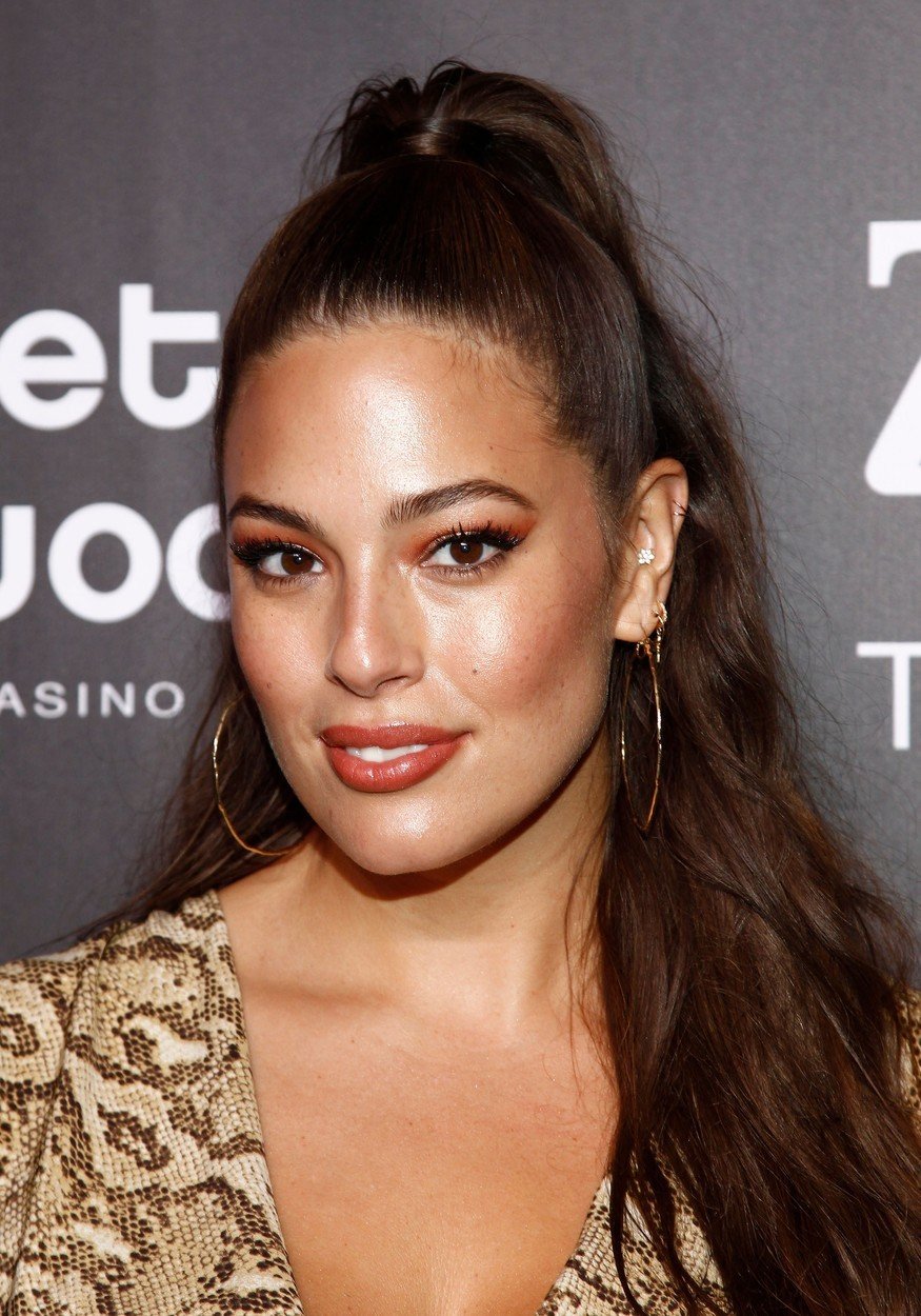 Ashley Graham s make-upem