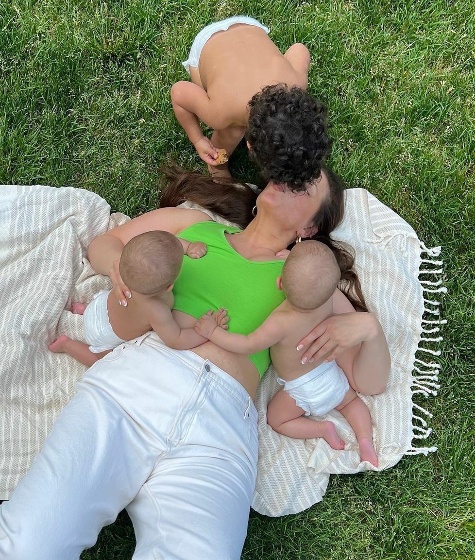 Ashley Grahamová s dětmi